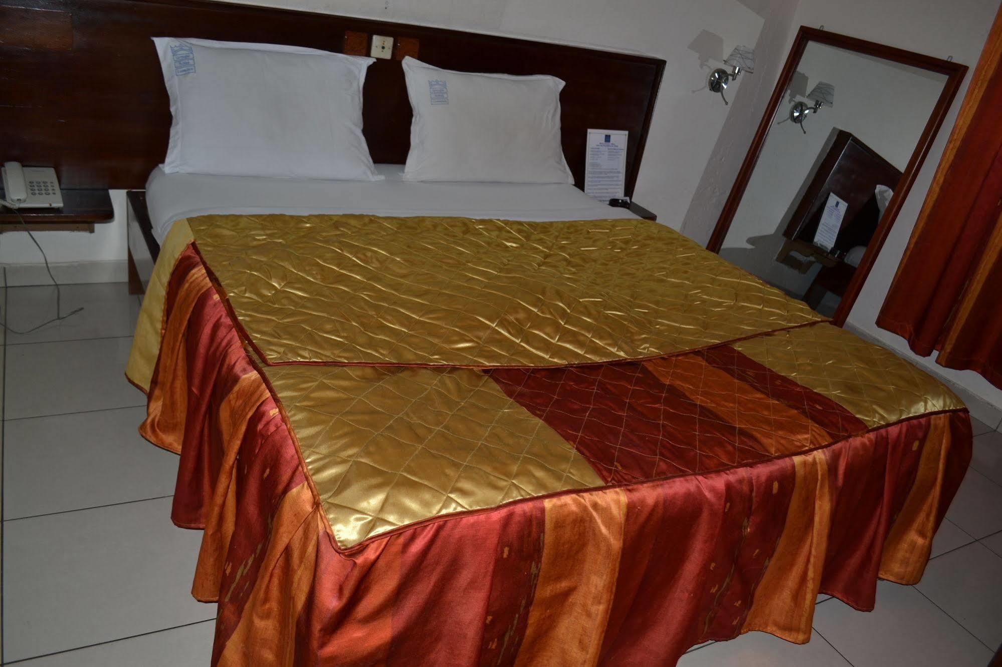 Hotel Lumiere Akwa Douala Eksteriør bilde