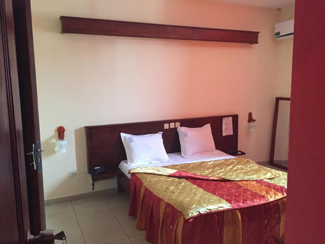 Hotel Lumiere Akwa Douala Eksteriør bilde