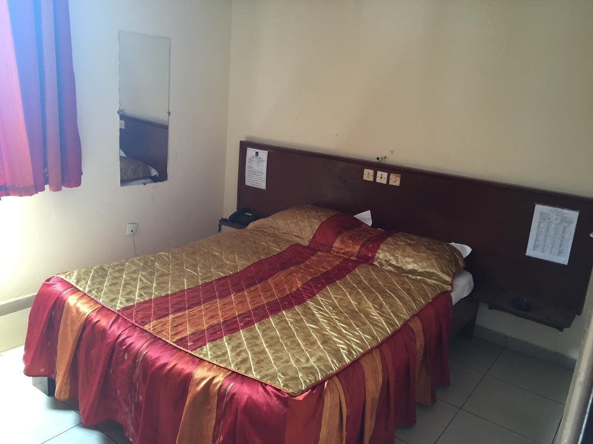 Hotel Lumiere Akwa Douala Eksteriør bilde